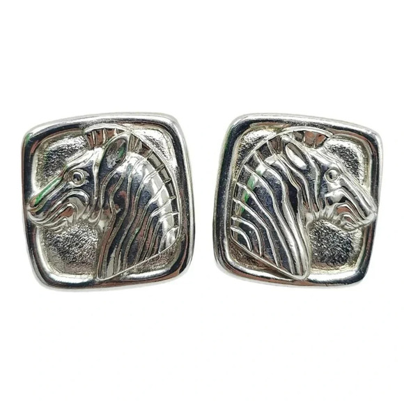 Square Engraved Zebra Head Studded Earrings Clip on Clasp Silver Tone Vintage - Picture 1 of 5